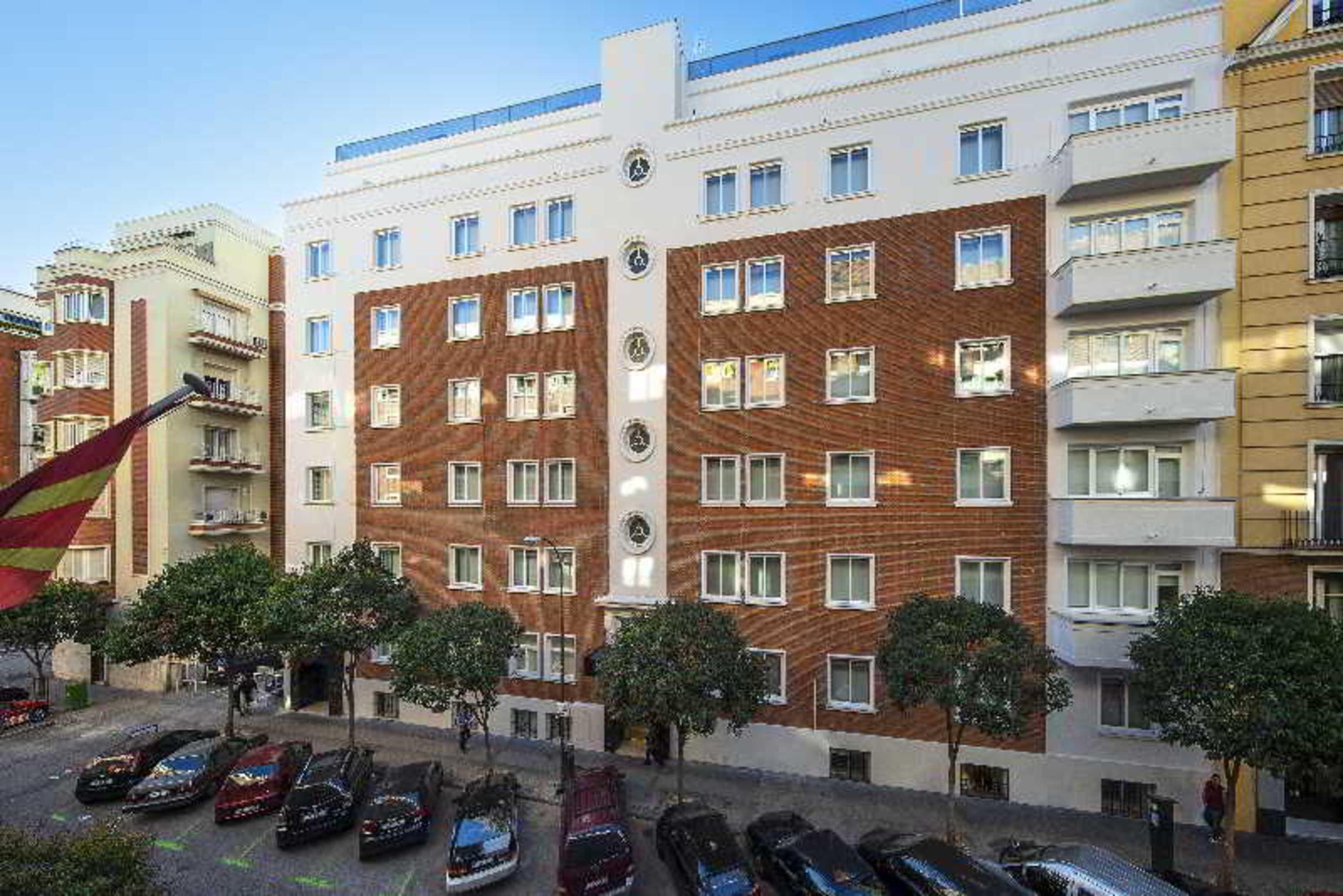 Neomagna Madrid Exterior foto