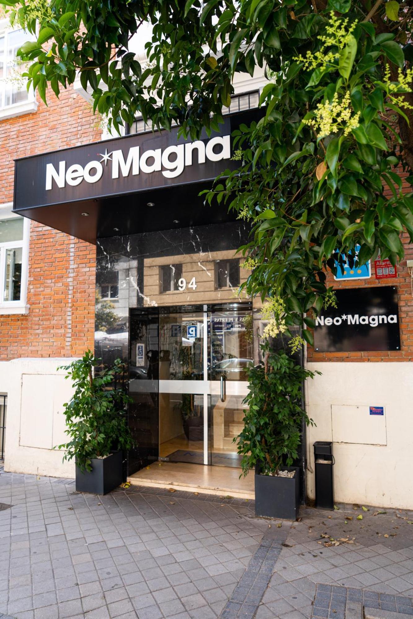 Neomagna Madrid Exterior foto